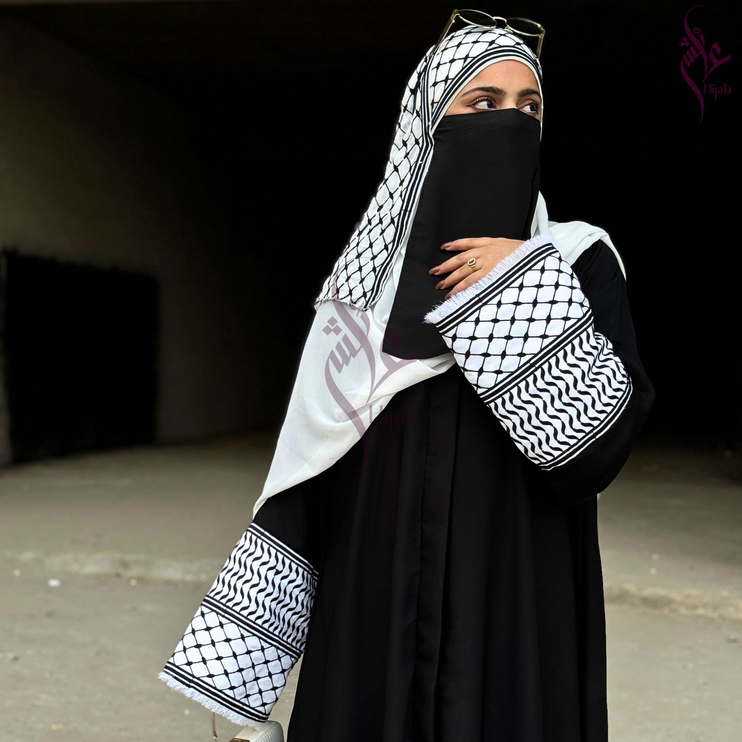 Black Kaffiye Abaya